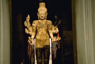 Statue at Angkor Wat